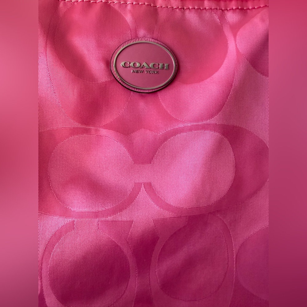 COACH Getaway Signature Fushsia Nylon Large Packable Weekender Bag (no Pouch) - Picture 3 of 10
